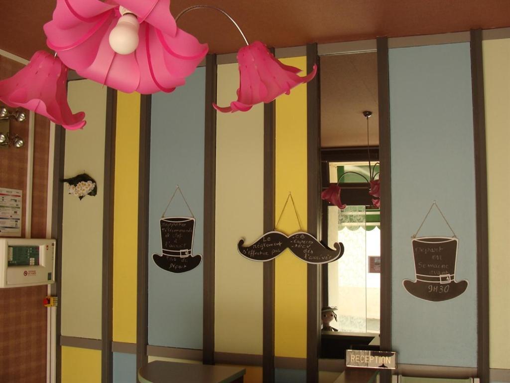 Hotel Le Flaubert Fougeres Ngoại thất bức ảnh