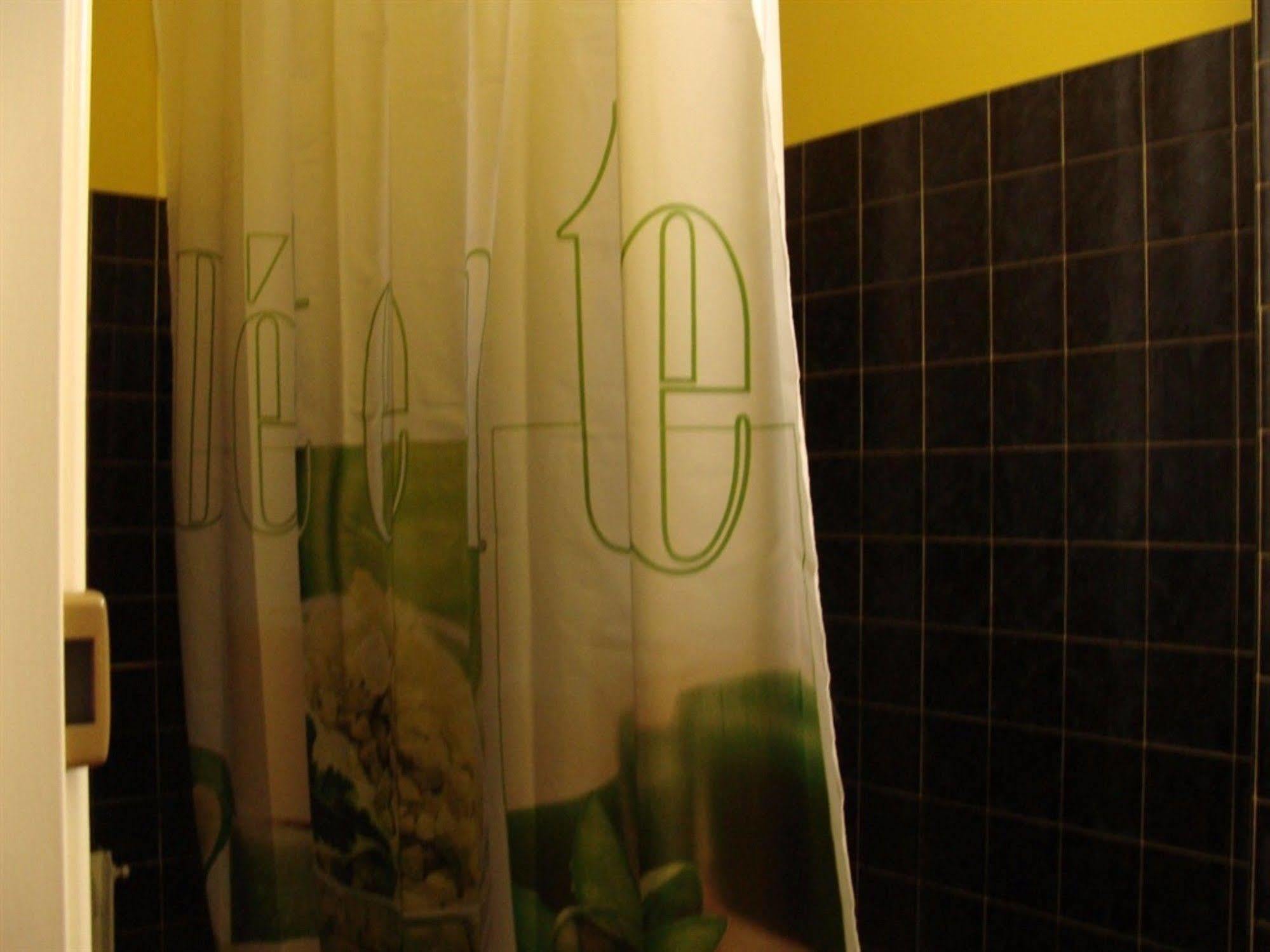 Hotel Le Flaubert Fougeres Ngoại thất bức ảnh