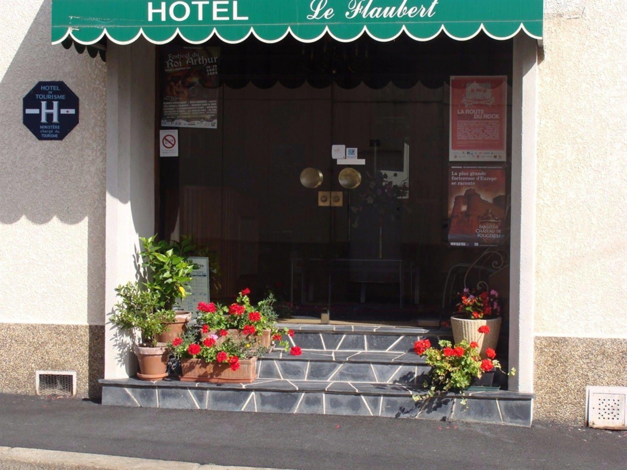Hotel Le Flaubert Fougeres Ngoại thất bức ảnh